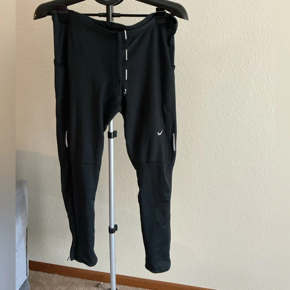 Nike Black Performance Leggings - Picture 1 of 8